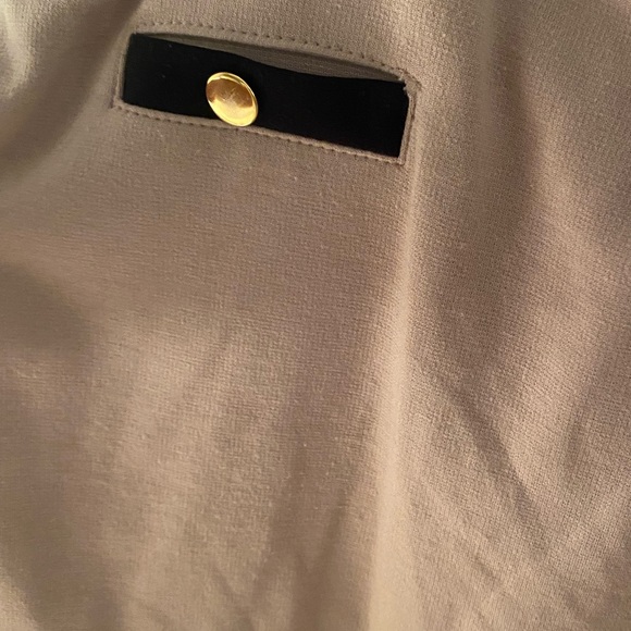 Classic style mini skirt - Picture 3 of 3